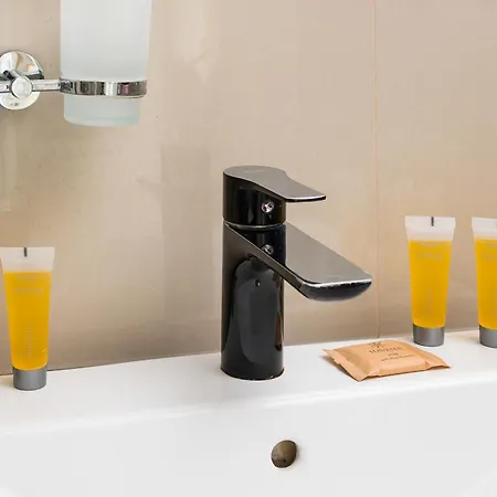 Rondo Wiatraczna Deluxe By Bookinghost Warschau