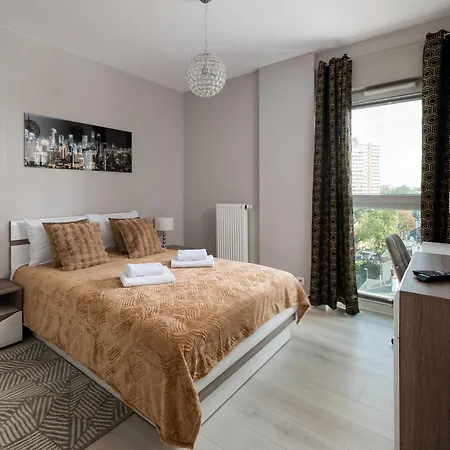 Rondo Wiatraczna Deluxe By Bookinghost * 华沙