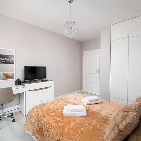 Apartment Rondo Wiatraczna Deluxe By Bookinghost *