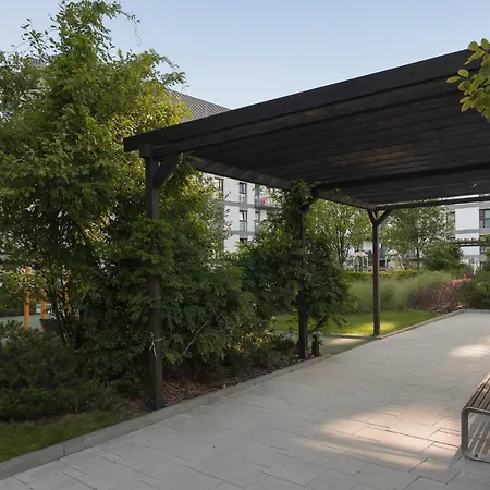 Rondo Wiatraczna Deluxe By Bookinghost Apartment