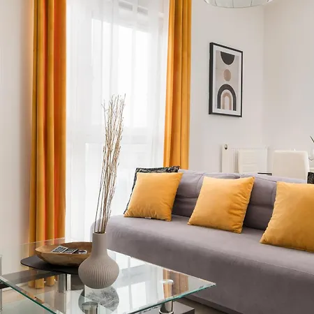 Apartment Rondo Wiatraczna Deluxe By Bookinghost Warschau