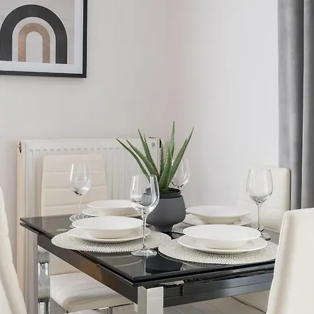 Apartment Rondo Wiatraczna Deluxe By Bookinghost *