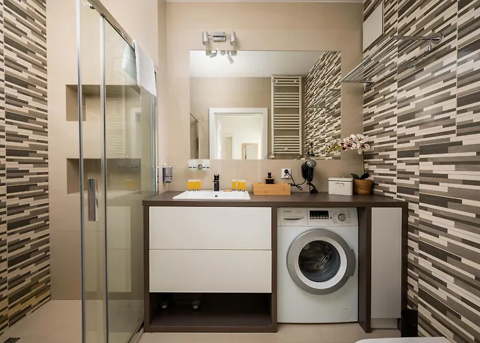 Rondo Wiatraczna Deluxe By Bookinghost