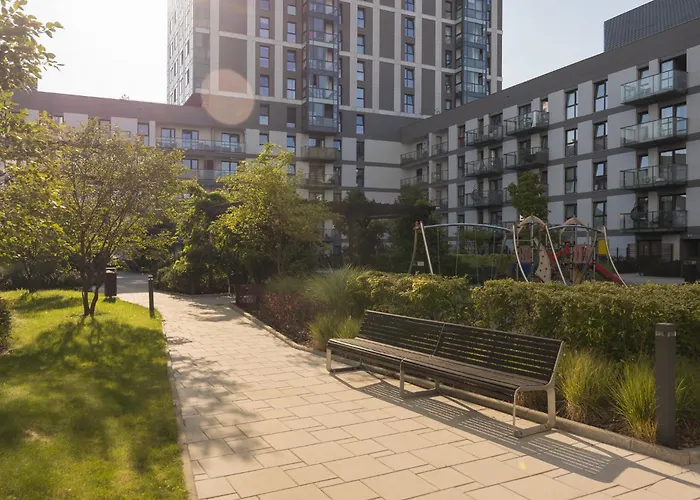 Rondo Wiatraczna Deluxe By Bookinghost Warszawa