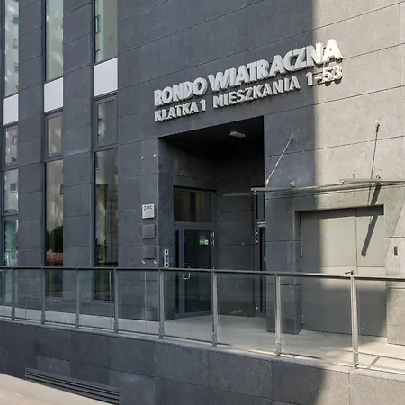 Rondo Wiatraczna Deluxe By Bookinghost *