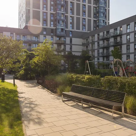 Rondo Wiatraczna Deluxe By Bookinghost ワルシャワ