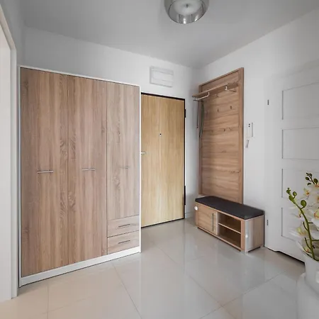 Rondo Wiatraczna Deluxe By Bookinghost Apartman Varsó